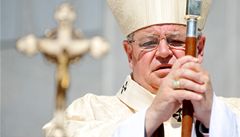 Vzpomínkovou akci zahájila bohoslu�ba s kardinálem Dominikem Dukou u budovy muzea