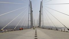 Ve Vladivostoku otevřeli nejdelší zavěšený most světa. Podívejte se 