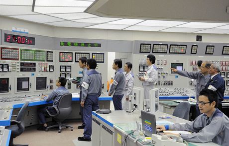 Pracovníci jaderné elektrárny Kansai ji pipravují na sputní