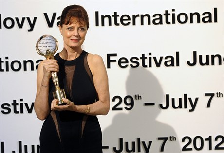 Hereka Susan Sarandon získala na mezinárodním filmovém festivalu v Karlových Varech Kiálový glóbus za mimoádný umlecký pínos svtové kinematografii.