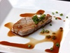 V Sushi Ya mají nejen asijskou kuchyni  napíklad grilovaného tuáka s teriyaki omákou.
