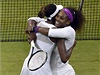 Serena Williamsová a její sestra Venus vyhrály tyhru Wimbledonu
