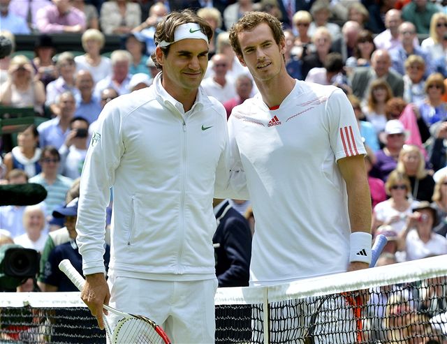 Andy Murray (vpravo) a Roger Federer