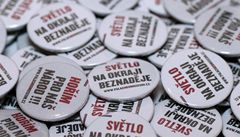 Iniciativu propagují také odznáky.