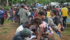 Útoky kanibalů komplikují volby na Papui - Nové Guinei
