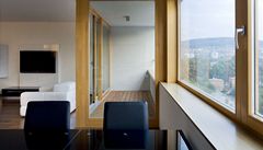 Ze v�ech byt� lze rovnou vyjít do venkovního prostoru. Balkon, lod�ie, terasa nebo p�ímý výstup � variant d�m nabízí hned n�kolik.