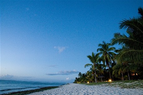 Plá hotelu Dinarobin, Mauricius.