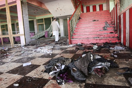 Extremistické hnutí Taliban odmítlo odpovdnost za atentát.