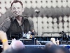 Na svém turné Springsteen nabízí koncerty rzné délky a poadí písniek pehazuje podle nálady. Kdy cítí, e se publikum baví, hraje a ti a pl hodiny. 
