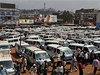 Doprava v Ugand funguje skvle. Staí si stoupnout na ulici a do pár minut vás nabere místní taxi.
