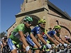 Peloton na Tour de France, zleva Slovák Peter Sagan, Ital Ivan Basso a jeho krajan Vicenzo Nibali 