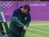 Tenisové kurty na Wimbledonu (All England Club) se halí do olympijských barev