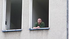 Nkomu je osmnáct a musí odejít z dtského domova, jinému je dvacet a má za sebou pár msíc ve vzení. 