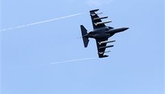 Ruský Yak 130 na p�ehlídce ve Farnborough u Londýna.