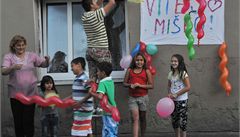 Na unesenou Michalu J. �ekalo �iroké p�íbuzenstvo.