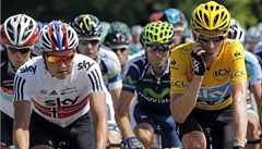 Britský lídr Tour de France Bradley Wiggins (vpravo) a jeho týmový kolega Edvald Boasson Hagen 