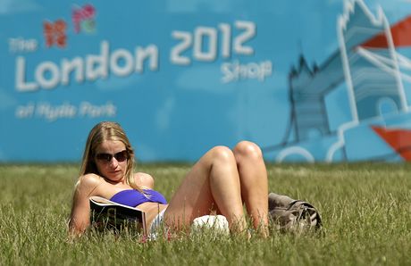 V Hyde parku mohou návtvníci sledovat olympiádu na tyech obích obrazovkách.