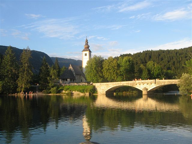 Jezero Bohinj: dar od boha dobrým a skromným lidem | Cestování | Lidovky.cz