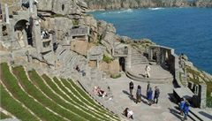 Divadlo Minack Theatre v Cornwallu.