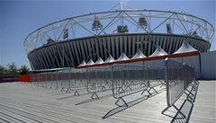 Stadion v Londýn ped zahájením olympijských her.