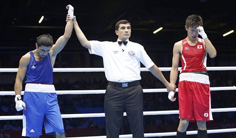 Boxerský rozhodí Iangulij Meretnijazov z Turkmenistánu byl z her v Londýn vylouen  za kontroverzní verdikt v osmifinále váhy do 56 kg mezi Jeponcem Atoim imizuem a Magomedem Abdulhamidovem z Ázerbájdánu
