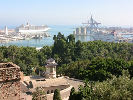 panlská Málaga a její pístav. 