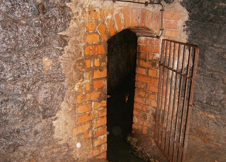 Brána do slavonického podzemí.