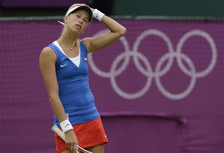 eská tenistka Andrea Hlaváková bhem olympijského finále tyhry
