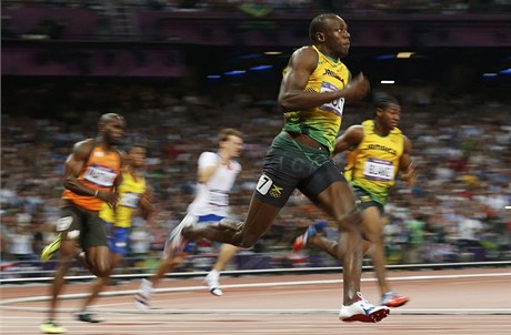 Usain Bolt v zatáce v závod na 200 metr