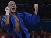 Judista Luká Krpálek porazil v druhém kole olympijského turnaje bývalého mistra svta Takamasu Anaie z Japonska a postoupil do tvrtfinále