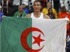 Taufik Machlufí slaví olympijské zlato z bhu na 1500 metr