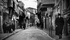 Ultraortodoxní �idé ve �tvrti Mea Shearim v Jeruzalém�. 