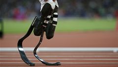Jihoafrický b�ec Oscar Pistorius se zapsal do historie jako první handicapovaný sportovec startující na olympiád�
