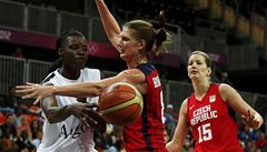 Ilona Burgrová v souboji o mí. Pihlíí Eva Víteková