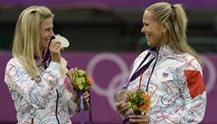Lucie Hradecká a Andrea Hlaváková dorazily na vyhláení v holínkách