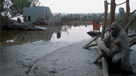 Záplavy v praské zoo v r. 2002.