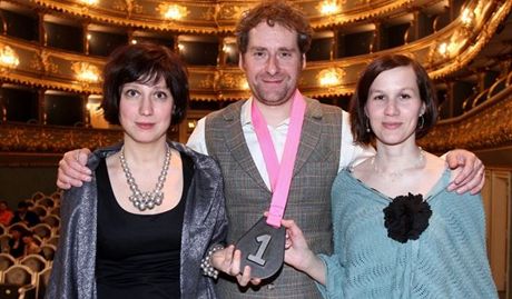 Kateina achová, Filip ach a Denisa Havrdová (zleva).
