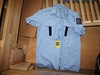Uniforma, kterou zajistila policie v Ostrav u mue, který se inspiroval Breivikem 