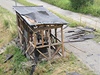 Domek u dálniního pivade, který nechal mu z Ostravy  vybuchnout u v roce 2010. Byl za to odsouzen.