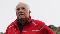 Prezident Václav Klaus se kochá výhledem z nejvy��ího místa �eské republiky.