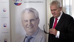 Rok 2012: prezidentský kandidát Miloš Zeman otevřel v rámci své kampaně kancelář v Loretánské ulici.  | na serveru Lidovky.cz | aktuální zprávy
