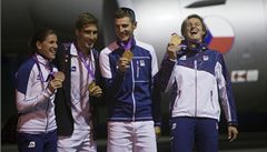 Medailisté z olympiády. Zleva Zuzana Hejnová, David Svoboda, Jaroslav Kulhavý a Barbora potáková