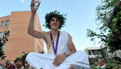 Jaroslav Kulhavý se zlatou olympijskou medailí.