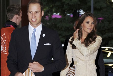 Zahájení paralympiády na Olympijském stadion v Londýn se zúastnili i princ William a Kate Middleton.