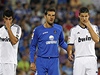 Real Madrid - Getafe, zleva Raul Albiol z Realu, Lopo Garcia z Getafe a madridský Cristiano Ronaldo
