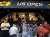 Tenisové US Open hned od prvních zápas komplikuje dé