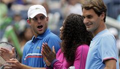 Zleva Andy Roddick, Serena Williamsová, Roger Federer