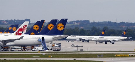 Letadla spolenosti Lufthansa.
