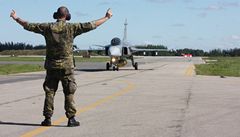 Česko vyhoví NATO. Gripeny se zdrží nad Islandem