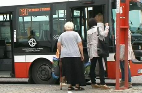 Autobusová linka 191 se na Strahov promní na linku 143.